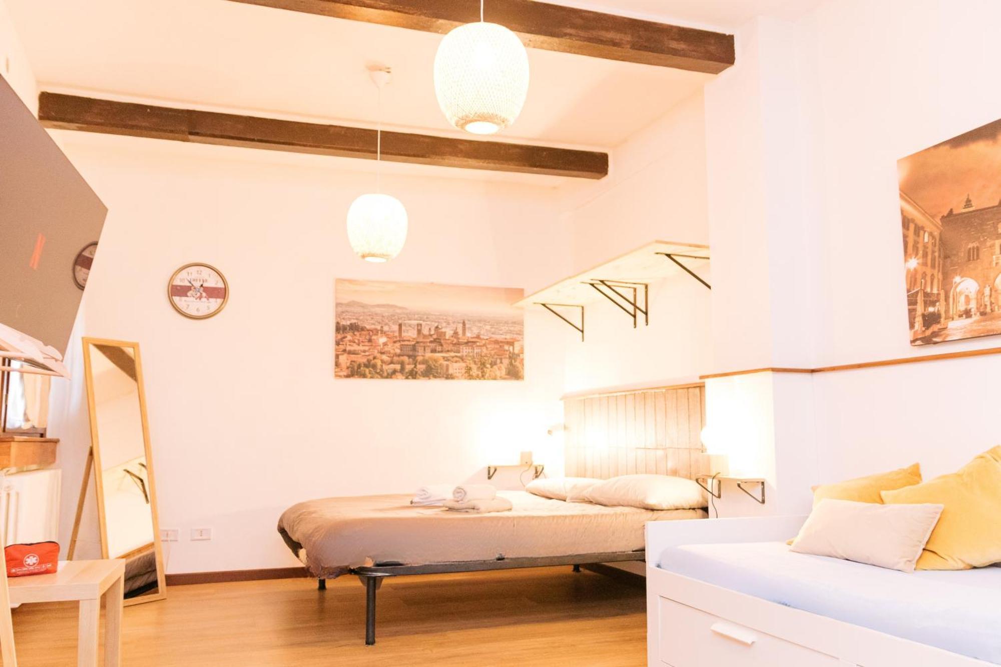 Casa Tequila Apartment Бергамо Екстериор снимка