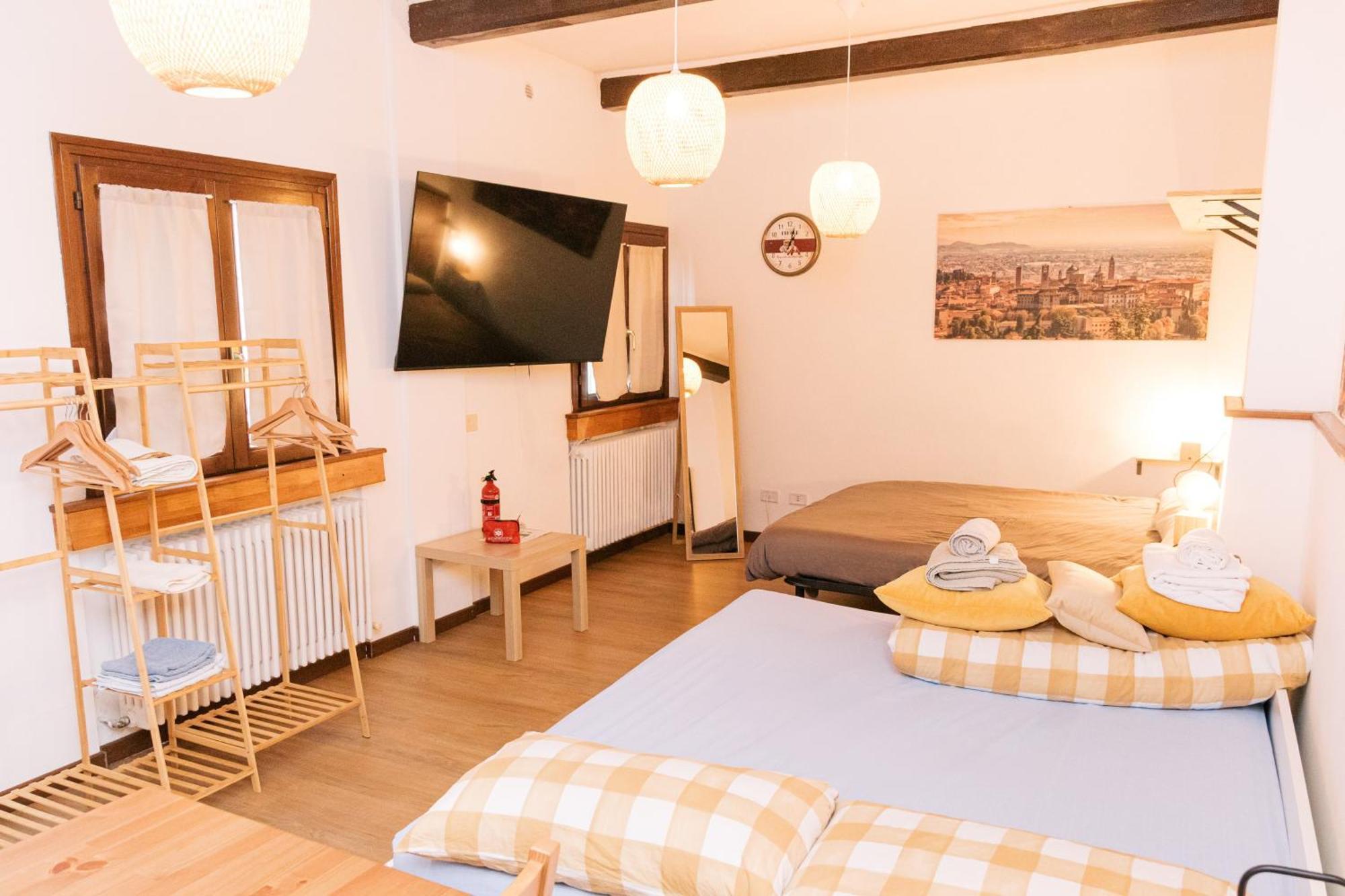 Casa Tequila Apartment Бергамо Екстериор снимка
