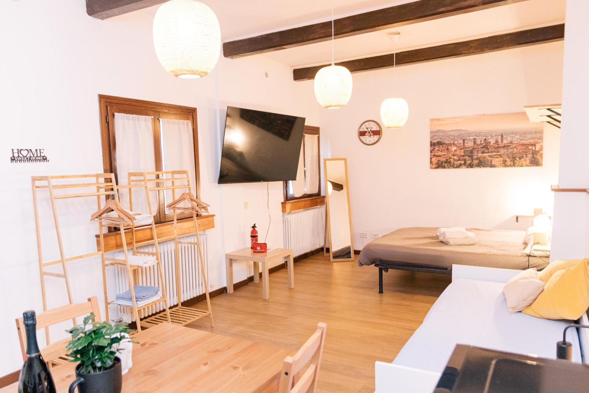 Casa Tequila Apartment Бергамо Екстериор снимка